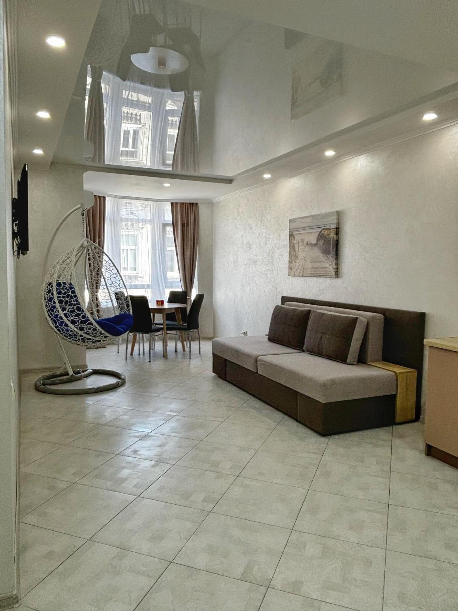 Apartment In Khmelnytsky Street إلفيف المظهر الخارجي الصورة